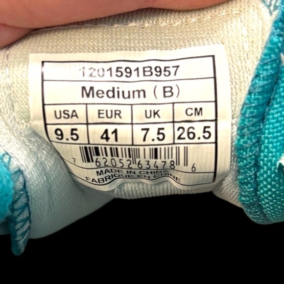 NWOT- Brooks Heritage Vanguard Sneakers in a Teal & Gray Colorway - Picture 2 of 13